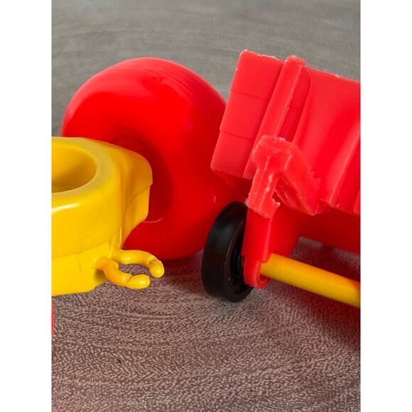 Vintage Fisher-Price Little People Yellow Tractor w/ Wagon and Farmer - Picture 5 of 8